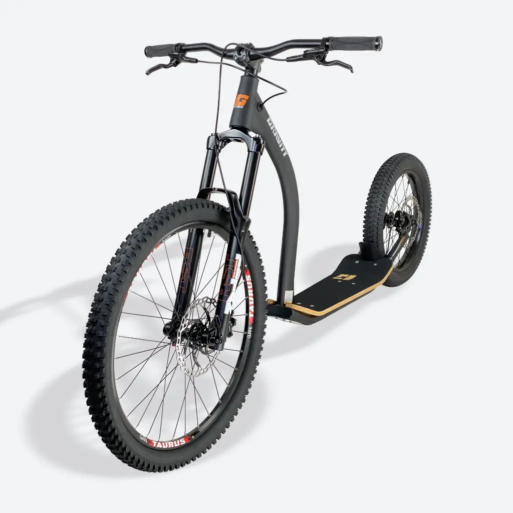 mushing-pro-air-black-45-high-res.webp